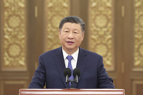 習近平在接見探月工程嫦娥六號任務參研參試人員代表時發(fā)表重要講話強調(diào) 再接再厲乘勢而上 加快建設航天強國