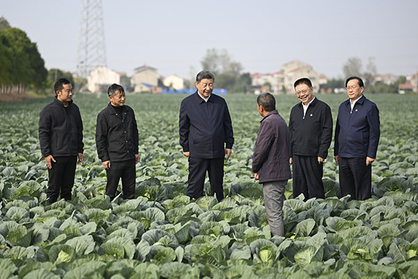 習近平在湖北考察調研