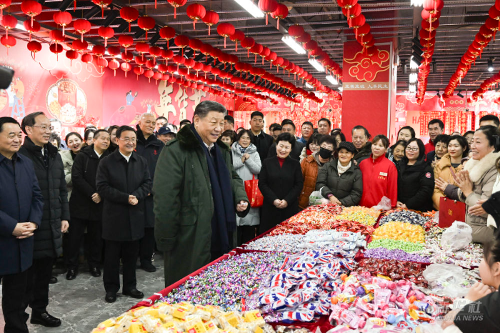 習近平春節前夕赴遼寧看望慰問基層干部群眾